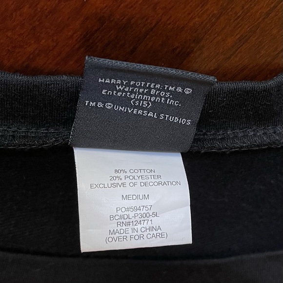 Universal Studios Harry Potter Long Sleeved Fleece Shirt - Picture 6 of 10